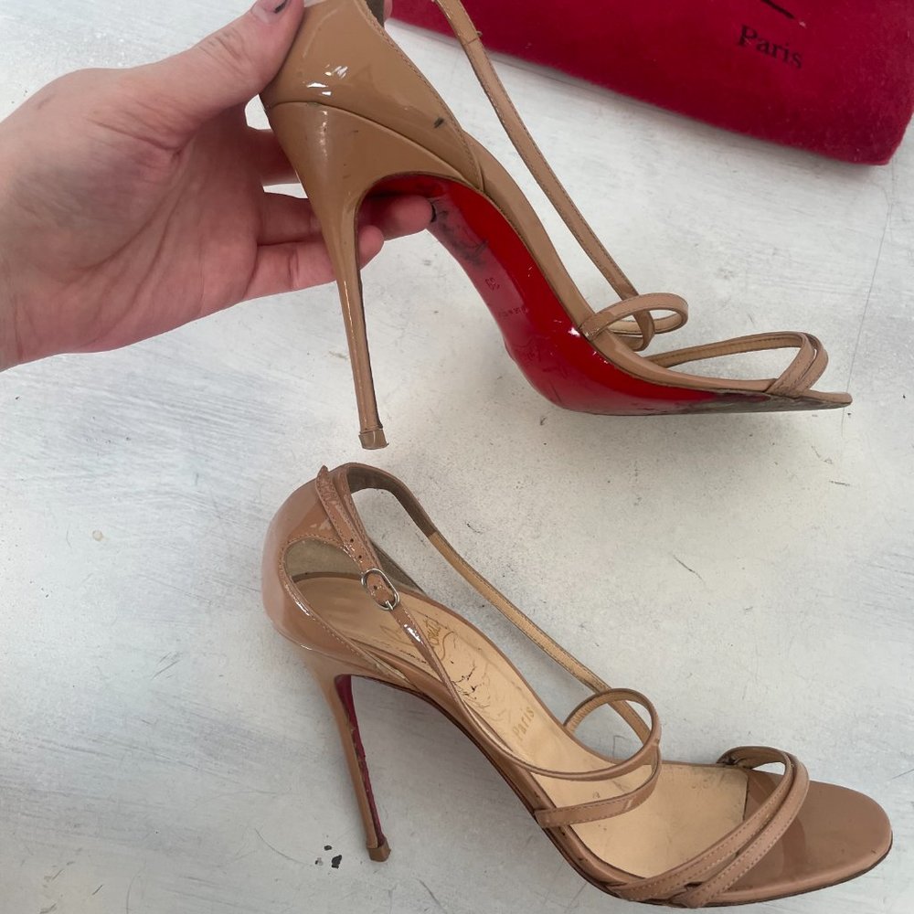 Christian Louboutin Gwynitta Sandals Nude Patent Leather Strappy Heels Size 39 - Picture 9 of 14